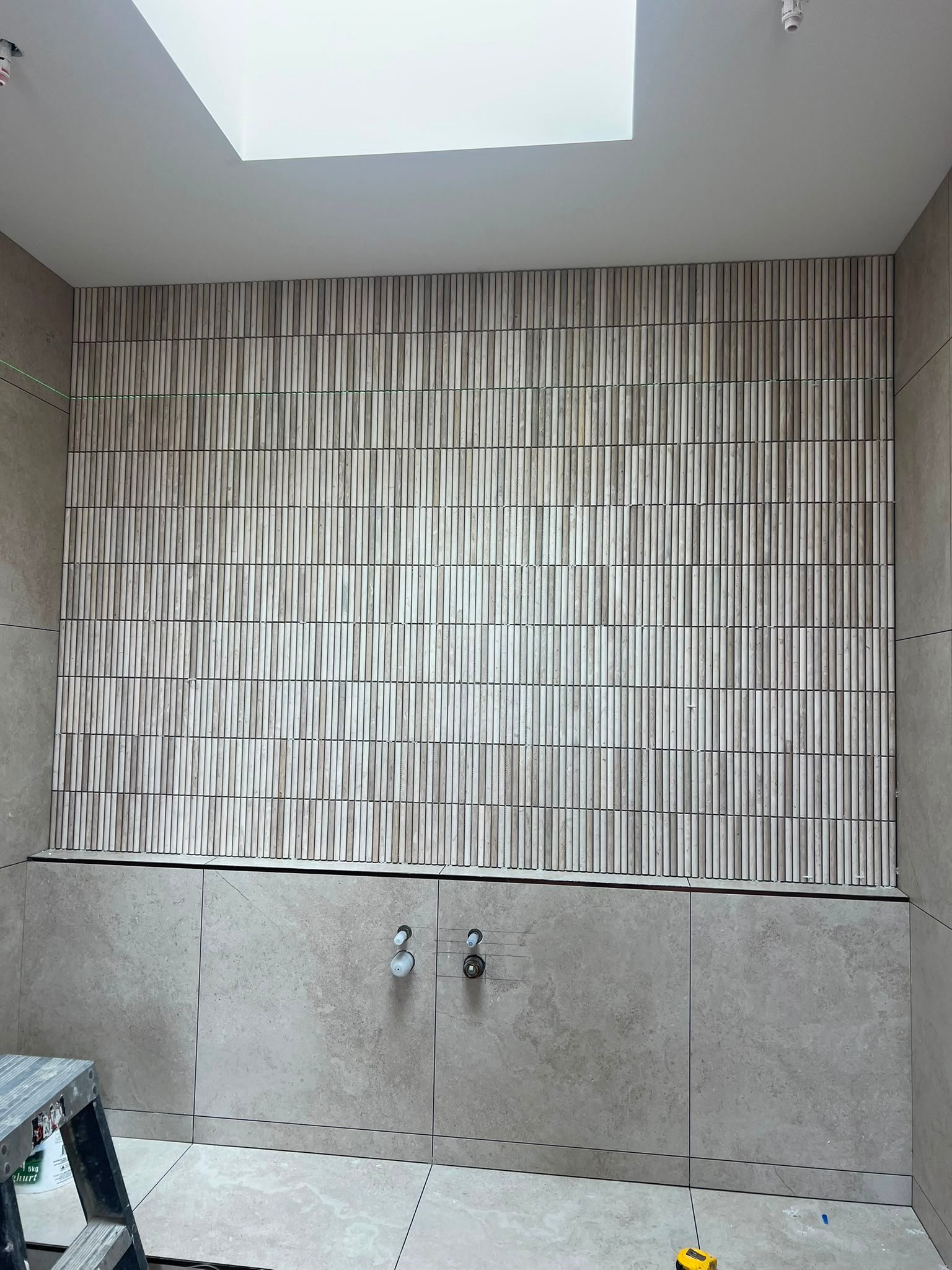 Natural marble surface installed in a residential project