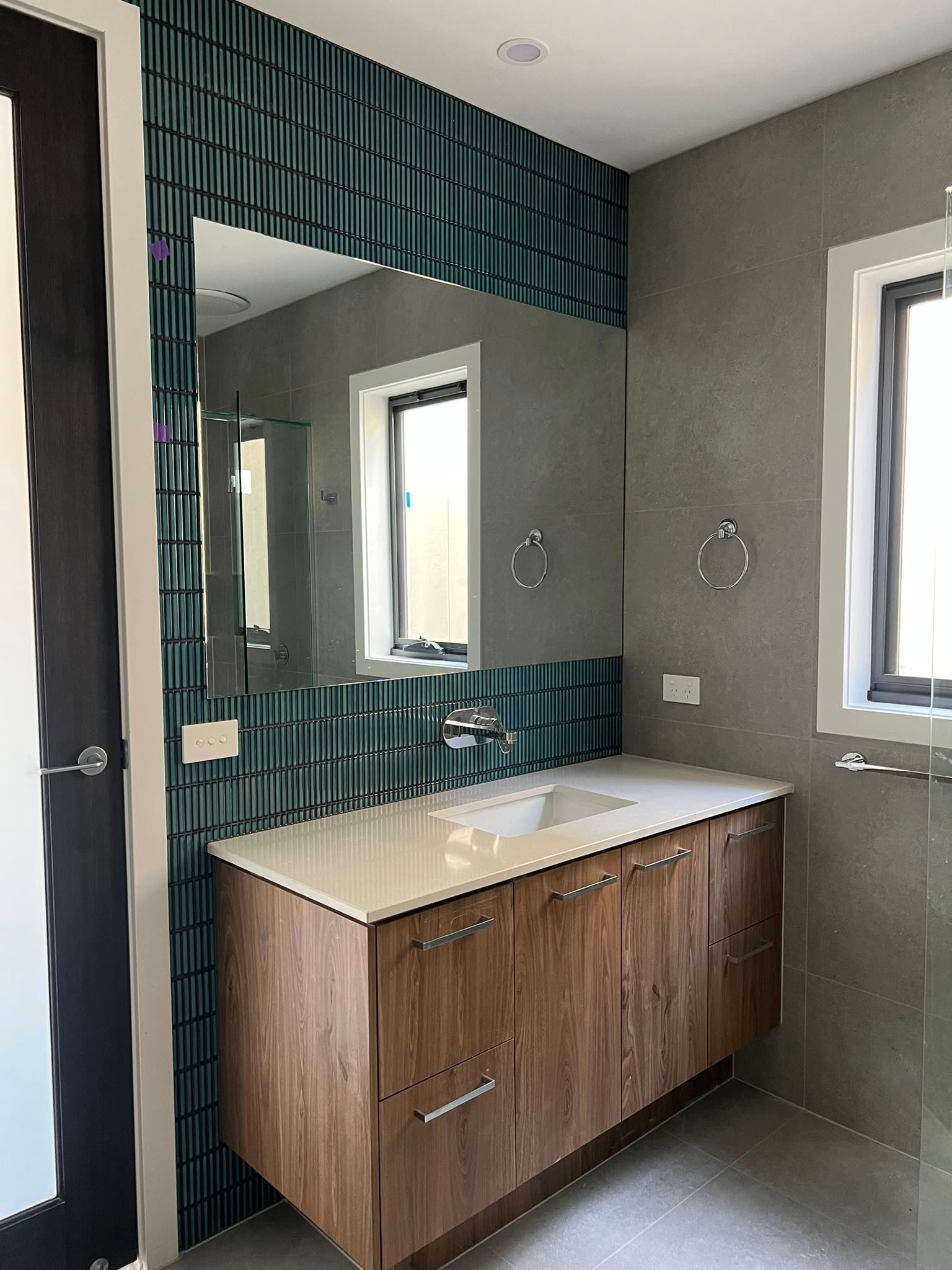 Full bathroom renovation and tiling project completed in Geelong